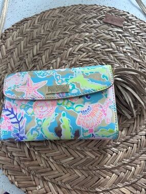 Lilly Pulitzer Pastel Coral Seas small crossbody purse - Pink, Blue, Green, Gold